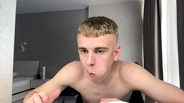 Czat XXX na żywo – SoloFury