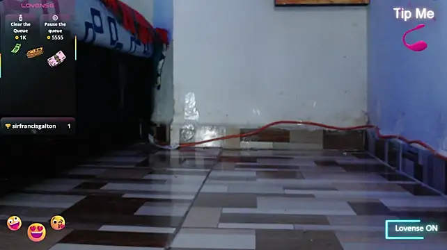 bastethott Adlı Modelin Canlı XXX Sohbeti
