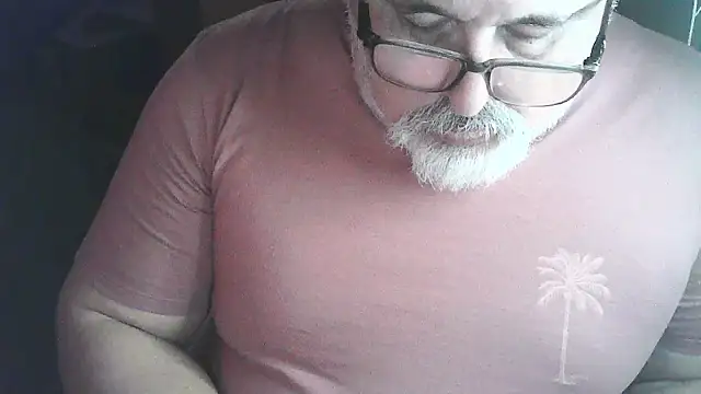 XXX chat uživo modela cashot58