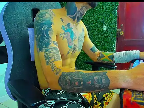 XXX chat uživo modela Boy_tatto77