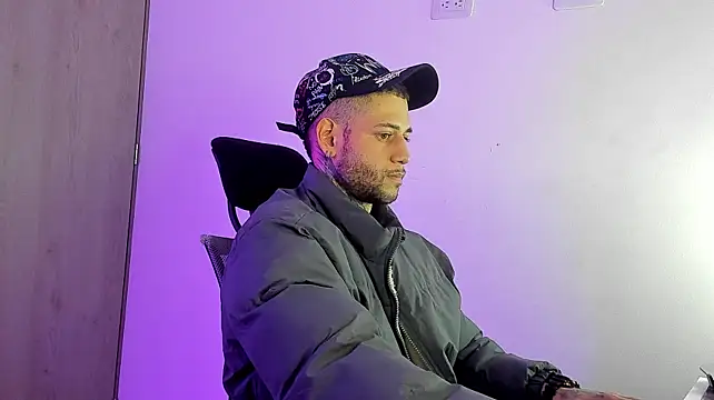 XXX chat uživo modela _jamesleandros1