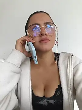 Luna_Rose1's Webcam Show