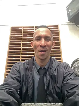 michael_close26 live XXX chat