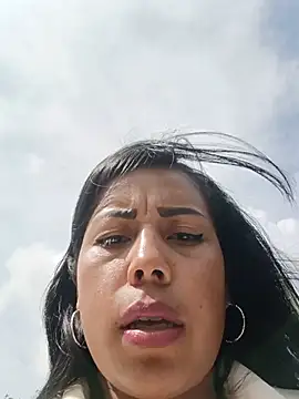 _andrea30のライブXXXチャット