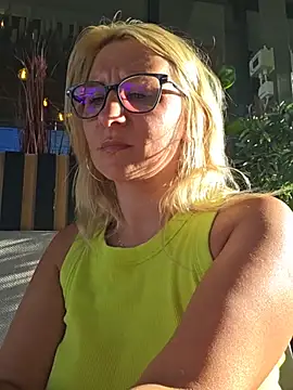 KaylinJan live XXX chat