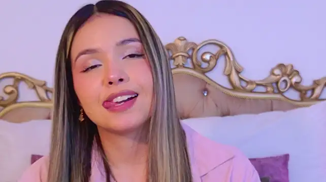 Chat XXX en directo de AngelRoussy