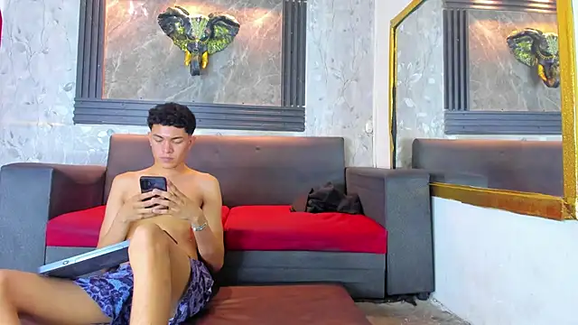 Chat +18 de Yeff_26 ao vivo