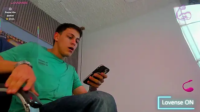 Chat XXX en directo de Ethanx18_