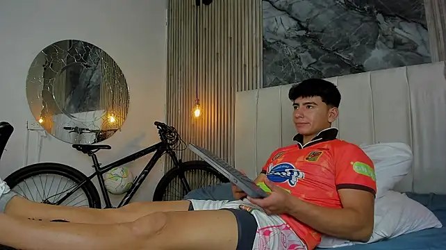 Czat XXX na żywo – dark_ay