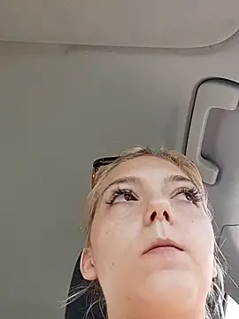 XXX chat uživo modela bya5