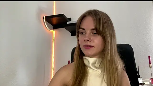 SunnyStrike's Live XXX Chat