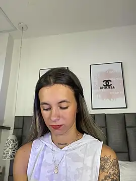 XXX chat uživo modela JuliaColemann