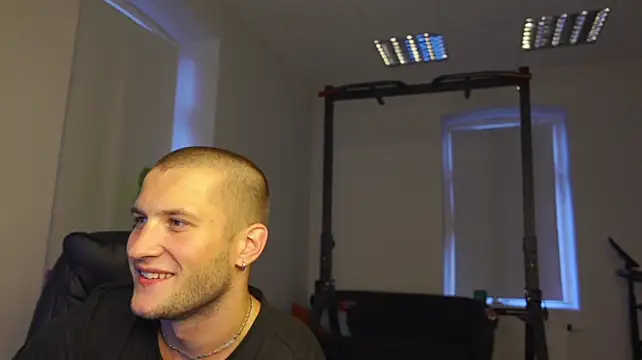 Igor_Wilde Chat XXX in diretta