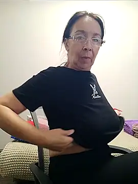 Celine_Faer1のライブXXXチャット