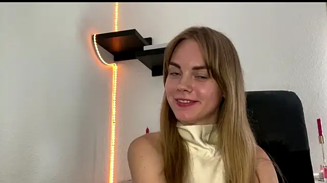 SunnyStrike Live XXX-Chat