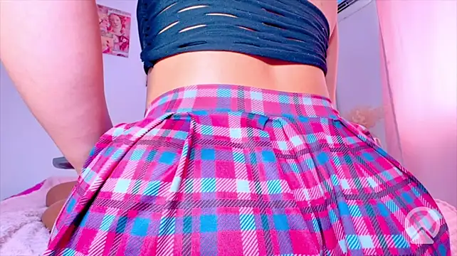 XXX chat uživo modela AMAIAA_LOVE