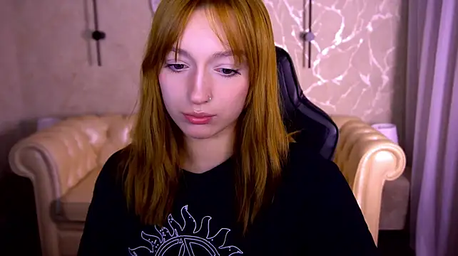 Živý XXX chat LizzaMoonn