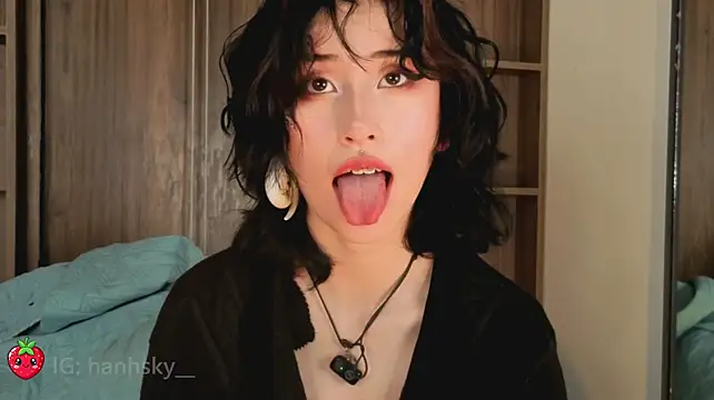 Czat XXX na żywo – HannahSky_