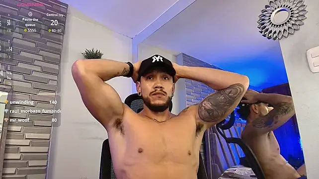 ARON_TAYLER01 Live XXX Chat