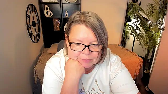Shannonshine's Live XXX Chat