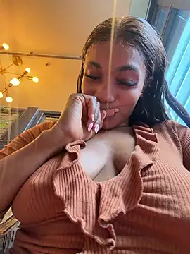___Nessa XXX чат на живо