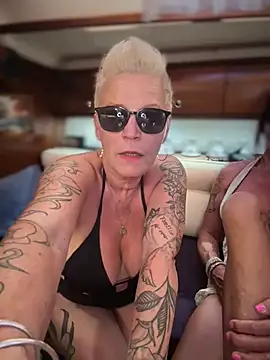 دردشة German_Milf الجنسية المباشرة
