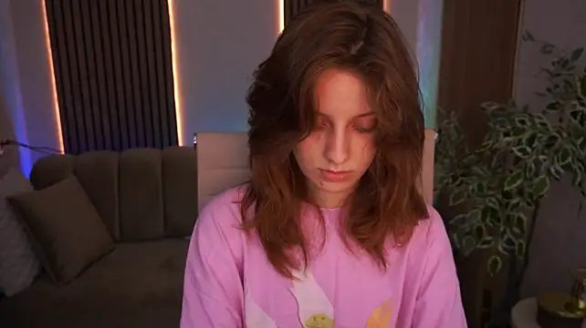CuteeFoxy's Live XXX Chat