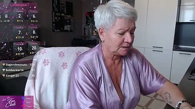 دردشة roxana_brooks الجنسية المباشرة