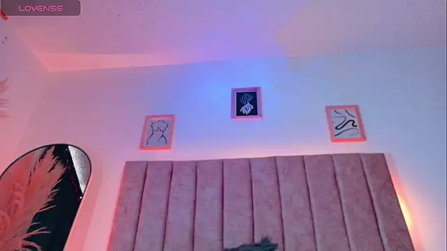 Sof_Glow's Live XXX Chat
