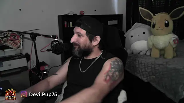צ'אט XXX בשידור חי של DevilPup75_