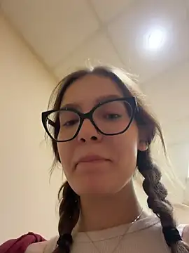 MilliWish's Live XXX Chat