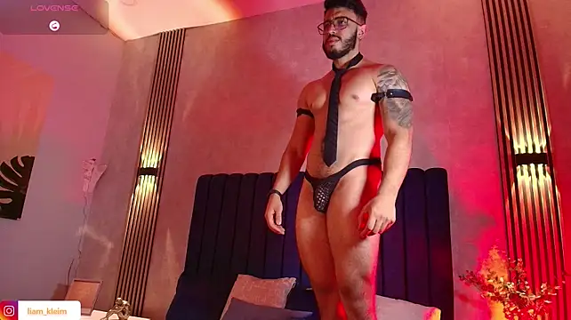 Liam_Kleiin Chat XXX live
