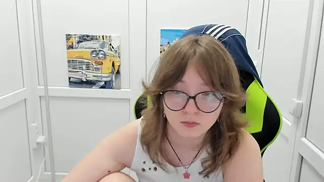 HachiYume live XXX chat