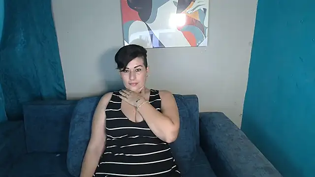 Sunny_rayz_ Chat XXX in diretta