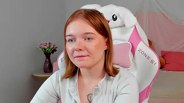 ElinaVale XXX чат на живо