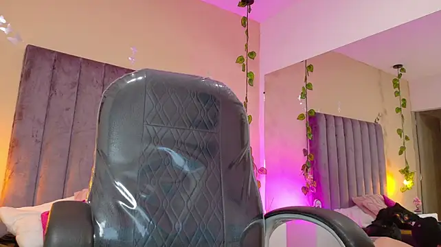 Nascary_Fox Chat XXX live