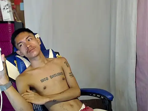 riks_tyler 라이브 XXX 채팅