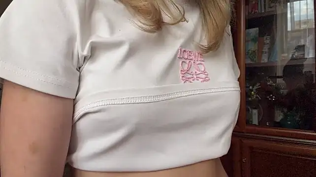 MagalyEssinger Live XXX-Chat