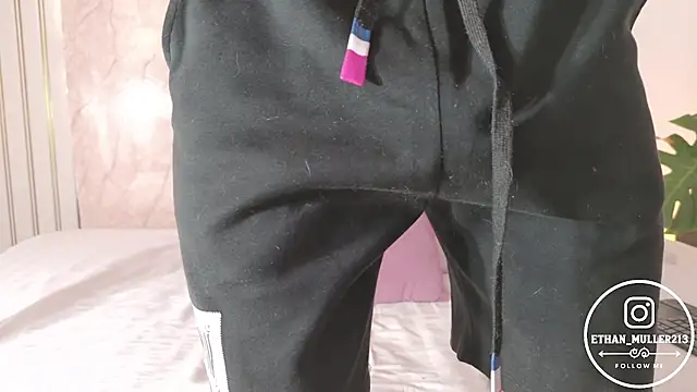 Ethan_mullers' Live XXX Chat