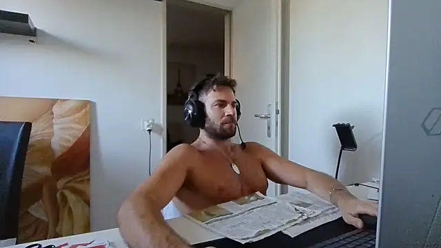 alpha-hunk Chat XXX live