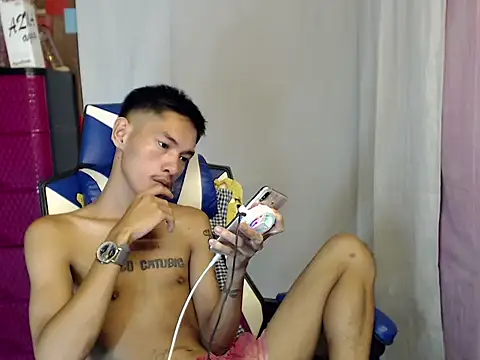 riks_tyler 现场XXX聊天