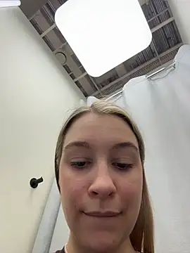 SashaCatt 即時 XXX 聊天