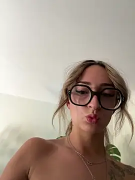 Lolasecret_ – Live XXX-chat