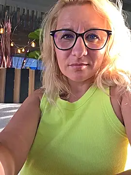 Онлайн чат XXX KaylinJan