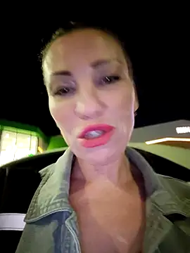 pure_elena Chat XXX in diretta