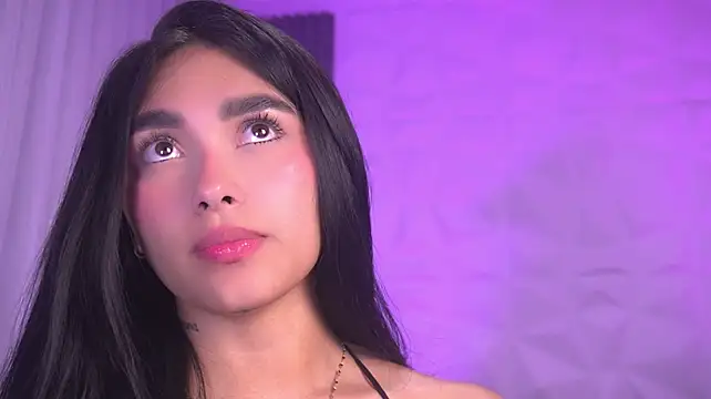 katy_rioss Adlı Modelin Canlı XXX Sohbeti