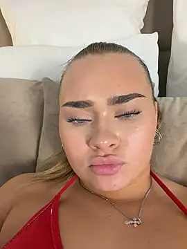 צ'אט XXX בשידור חי של MonicaWestt