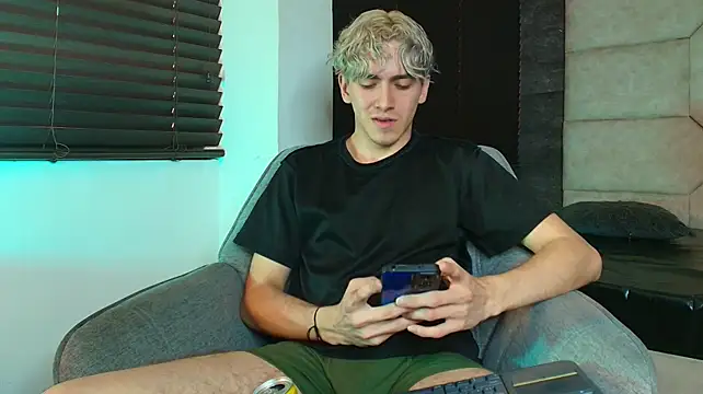 Tyler_Mcrey Chat XXX in diretta