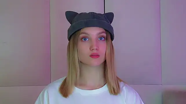 StacyEvances' Live XXX Chat