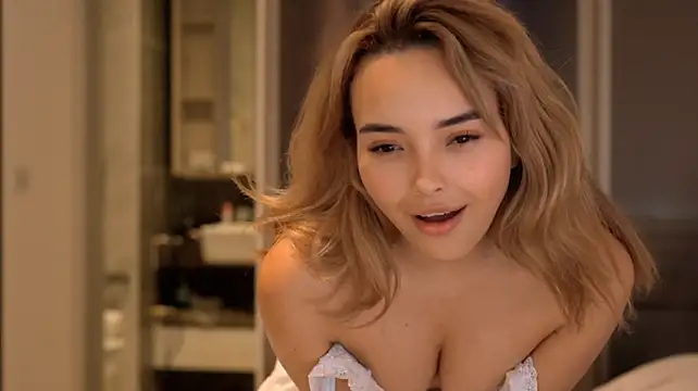 Vanesse_ Chat XXX in diretta